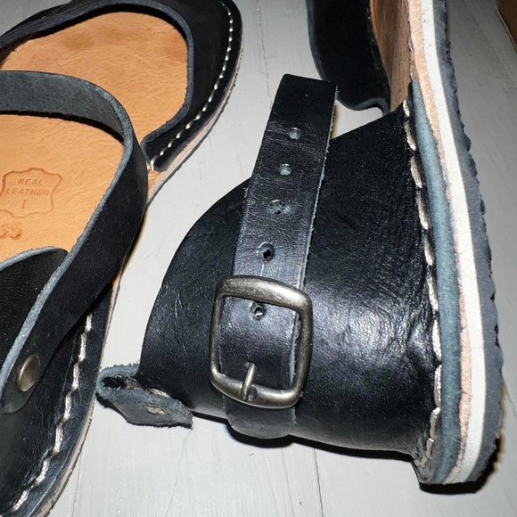 Size 5.5 Crupon Trevi Barefoot shoes - Picture 4 of 6